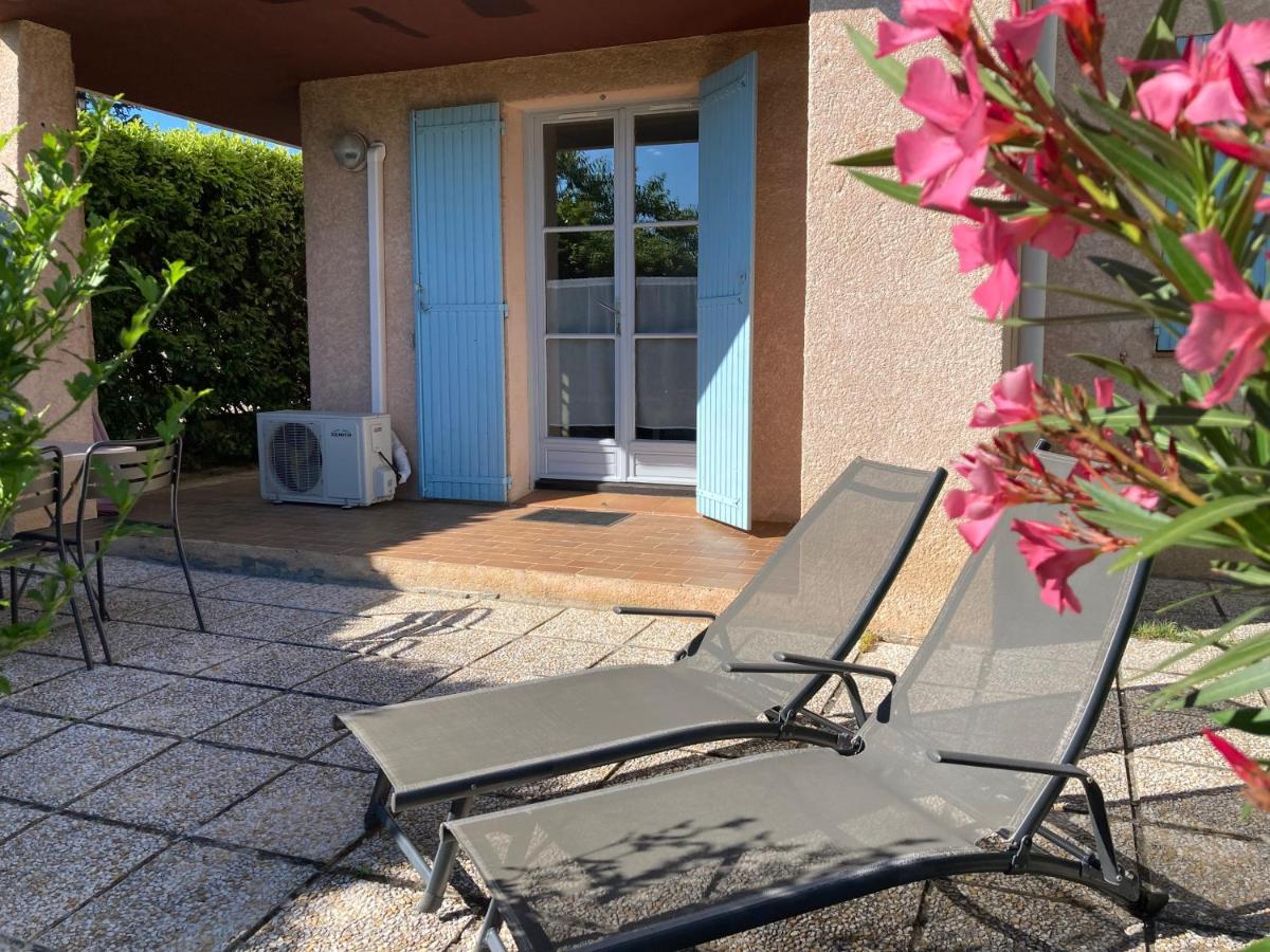 T2 Classe 2* Calme Au Coeur Du Village Provencale 그뢰오레방 외부 사진